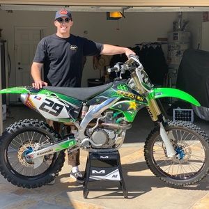 Meet your Posher, Devin